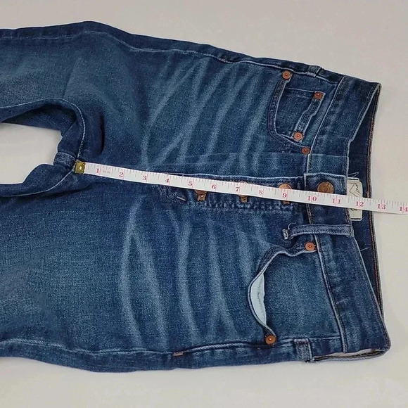 The Perfect Vintage Jean in Clearview Wash: Button-Front Comfort Stretch Edition - Picture 8 of 15
